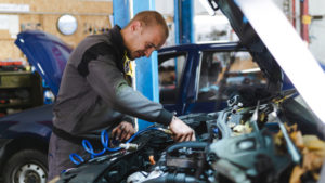 Tips on Picking Qualified Auto Services Center Near You