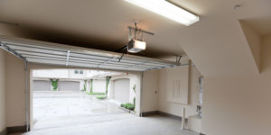 The 6 Qualities to Look for in a Garage Door Repair Services Contractor