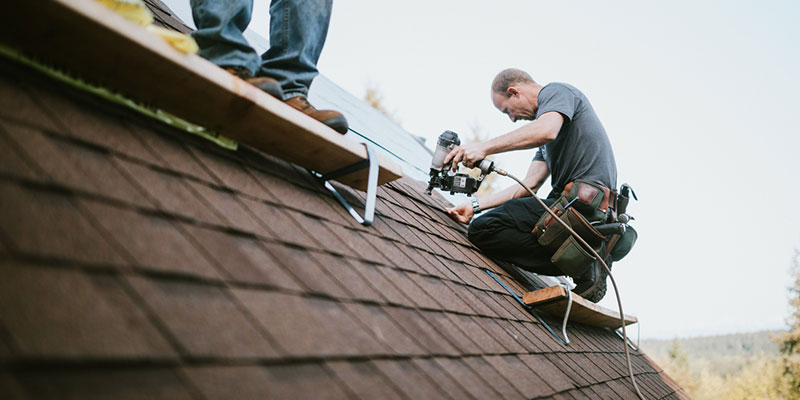 Common Mistakes to Avoid When Hiring a Roofing Contractor