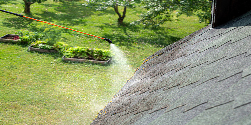 3 Great Benefits of Roof Cleaning Your Home